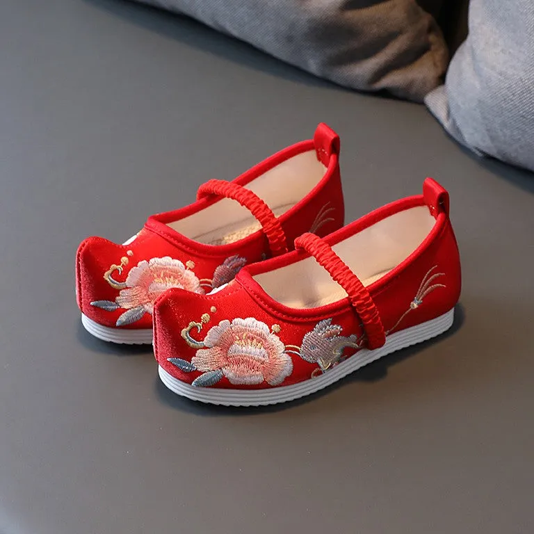 Traditional Girls' Floral Embroidery Chinese Cocked Shoes Dancing Shoes