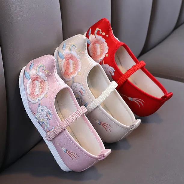 Traditional Girls' Floral Embroidery Chinese Cocked Shoes Dancing Shoes
